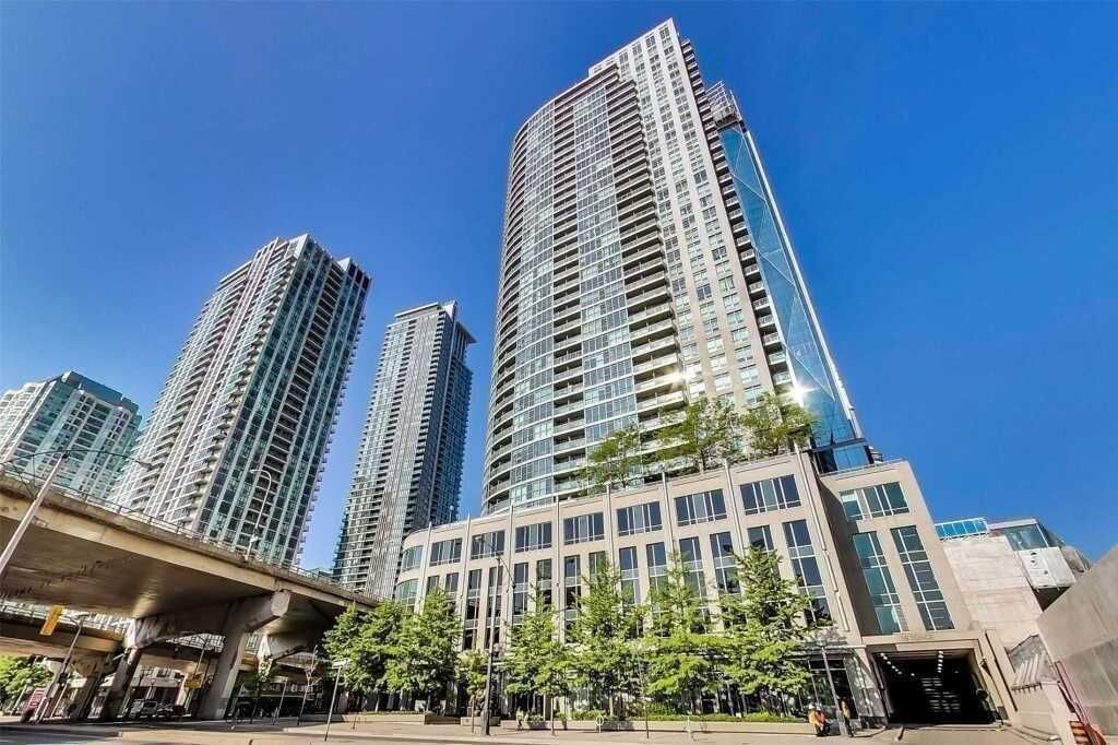 I have sold a property at 901 18 Yonge ST in Toronto
